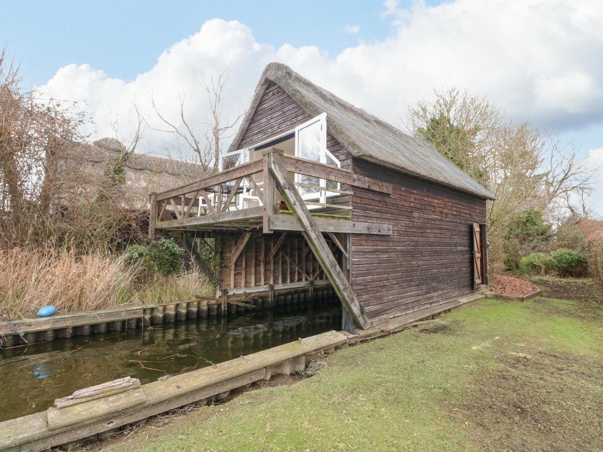Cygnus Boathouse Villa South Walsham Екстериор снимка