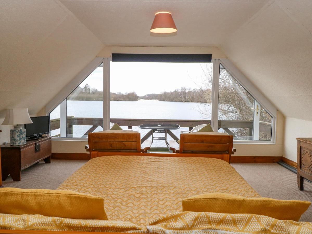 Cygnus Boathouse Villa South Walsham Екстериор снимка
