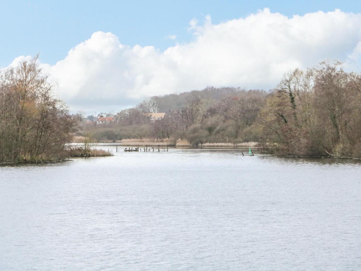 Cygnus Boathouse Villa South Walsham Екстериор снимка